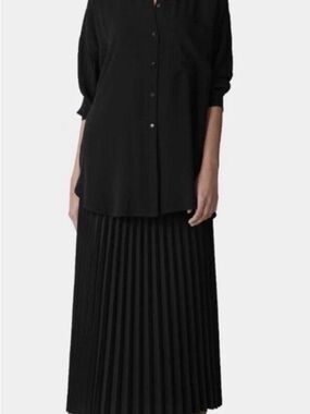 Eileen Fisher silk wool blendWomen's Black Pleated Skirt